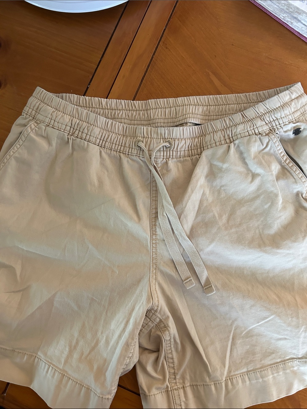L.L. Bean Women's Athletic Drawstring Shorts in Light Khaki